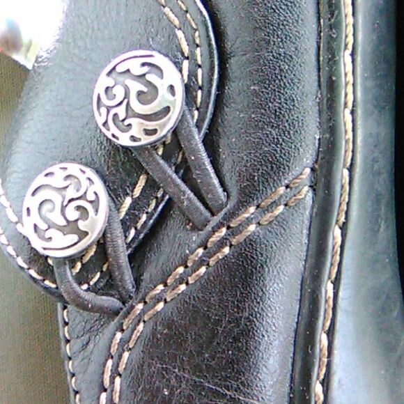 Clarks Black Leather Slip Ons - Picture 5 of 10